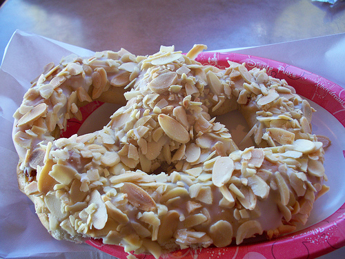 Sweet Pretzel With Almonds